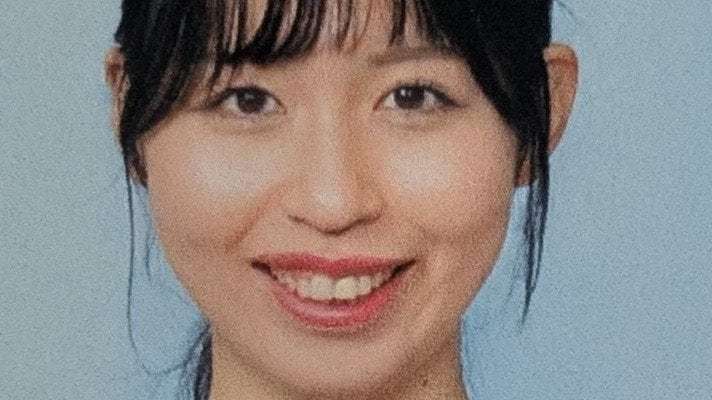 「優しい家庭科の先生だったのに…」都立高の女性教師（30）がアプリで出会った50代男性から700万円騙し取った容疑で逮捕、今年３月までは小学校に勤務で児童もショック　  | 集英社オンライン | ニュースを本気で噛み砕け