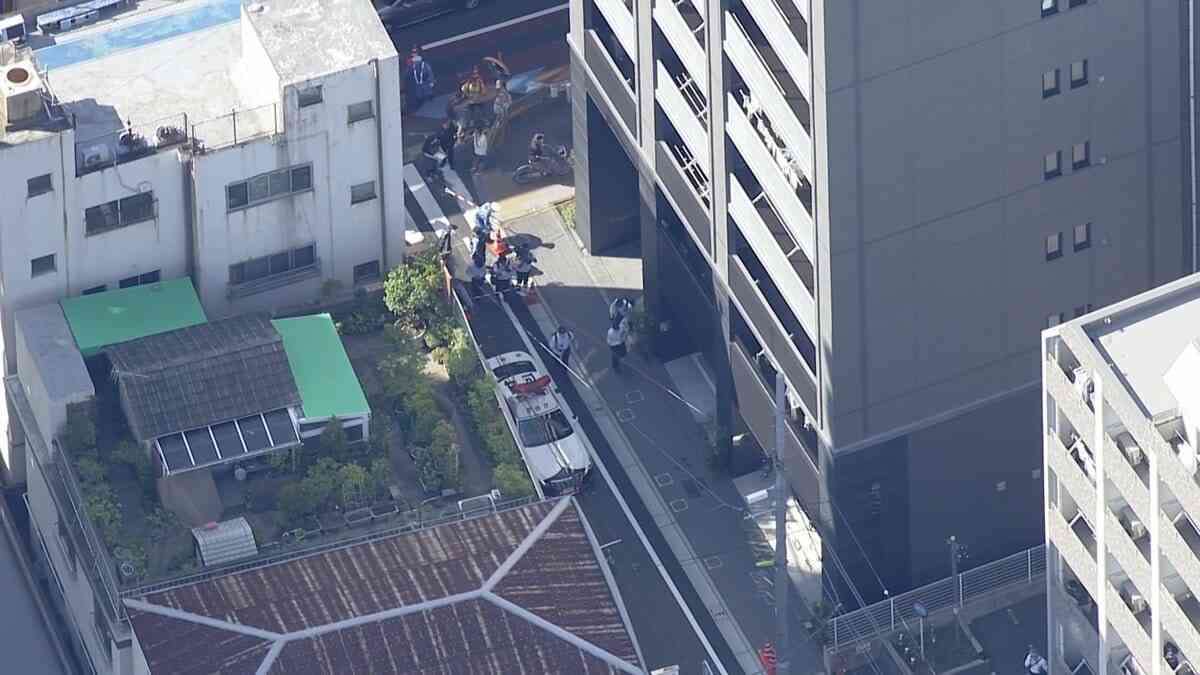 東京・世田谷区で女性が首切られ意識不明　切り付けたとみられる男が逃走　警視庁