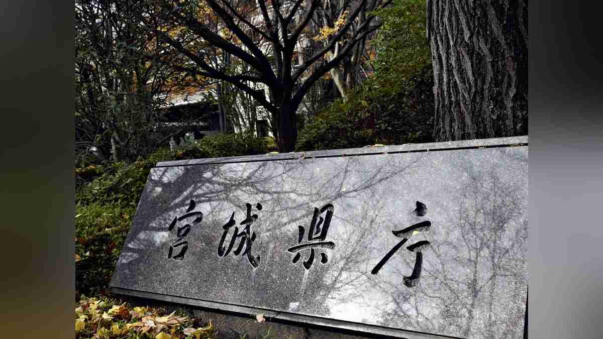 女子生徒にキスの５９歳男性教員、服に手を入れ背中とわき触ったのは「熱中症か確認するため」 : 読売新聞