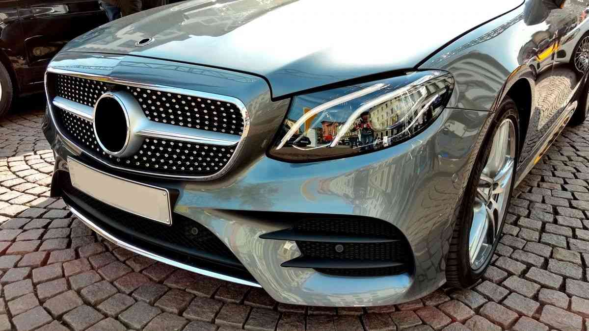「現金250万円一括でシエンタに」世帯年収900万女性が愛車ベンツCクラスを“あえて”手放したワケ | TRILL【トリル】