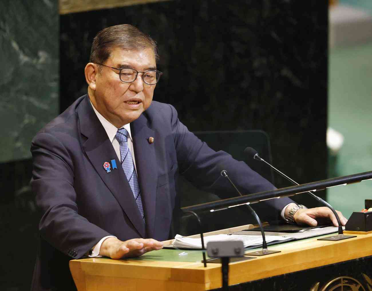 石破首相が公開「みなさま熱心に…」国連総会の写真にX騒然「ガラガラ」「ツッコミ待ち?」