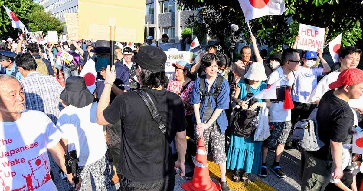 【動画】「石破辞めろ‼デモ」に長蛇の列、首相は留守も4000人がコール「辞めねば日本滅びる」 - 産経ニュース