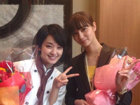 長い首と小顔は美しさの絶対条件！ 首長美人・美男の芸能人 | 【美プロPLUS】