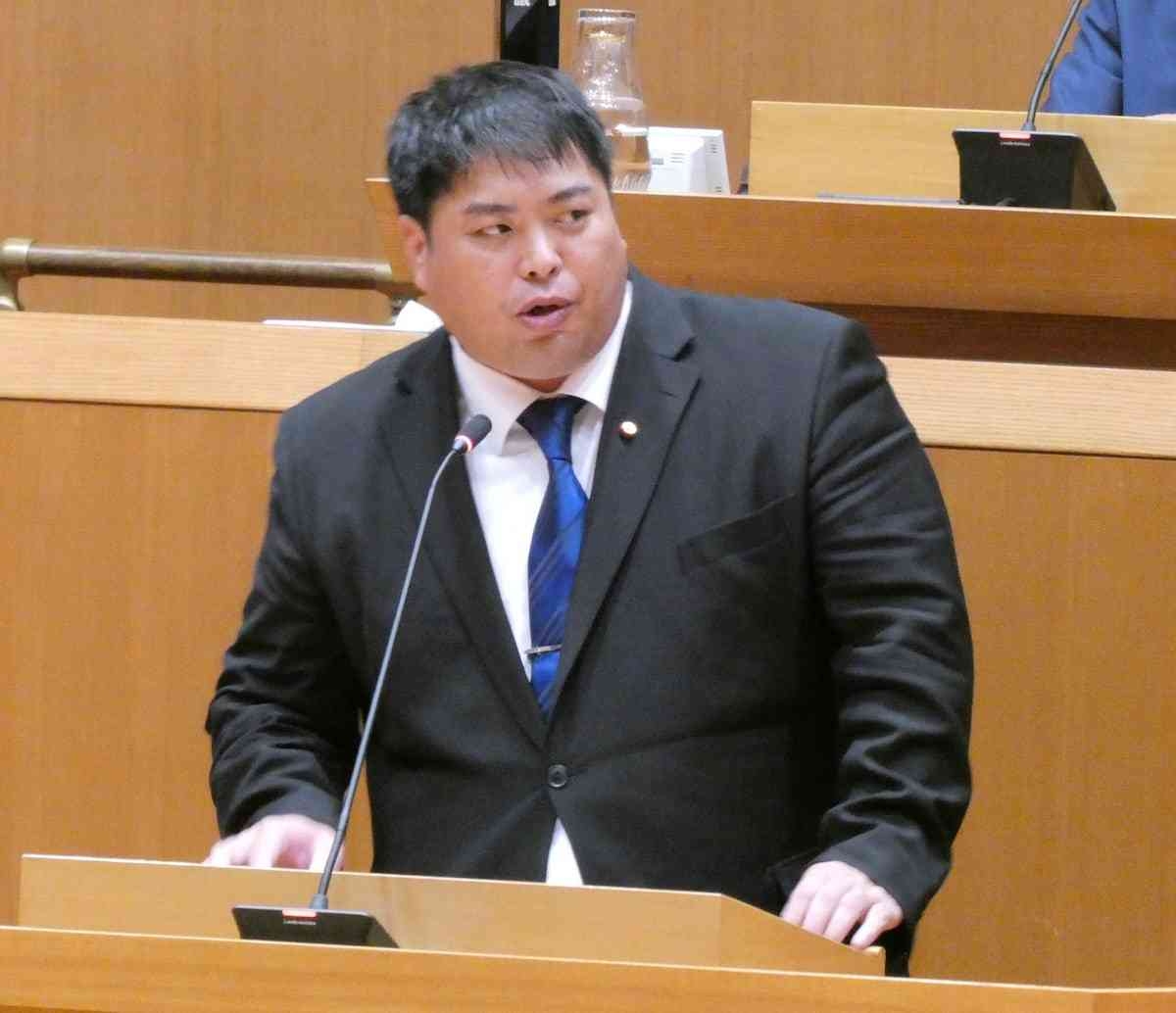 「どのツラさげて市長を…」奈良市議へずまりゅう氏、初の一般質問で市長を怒鳴り議会騒然