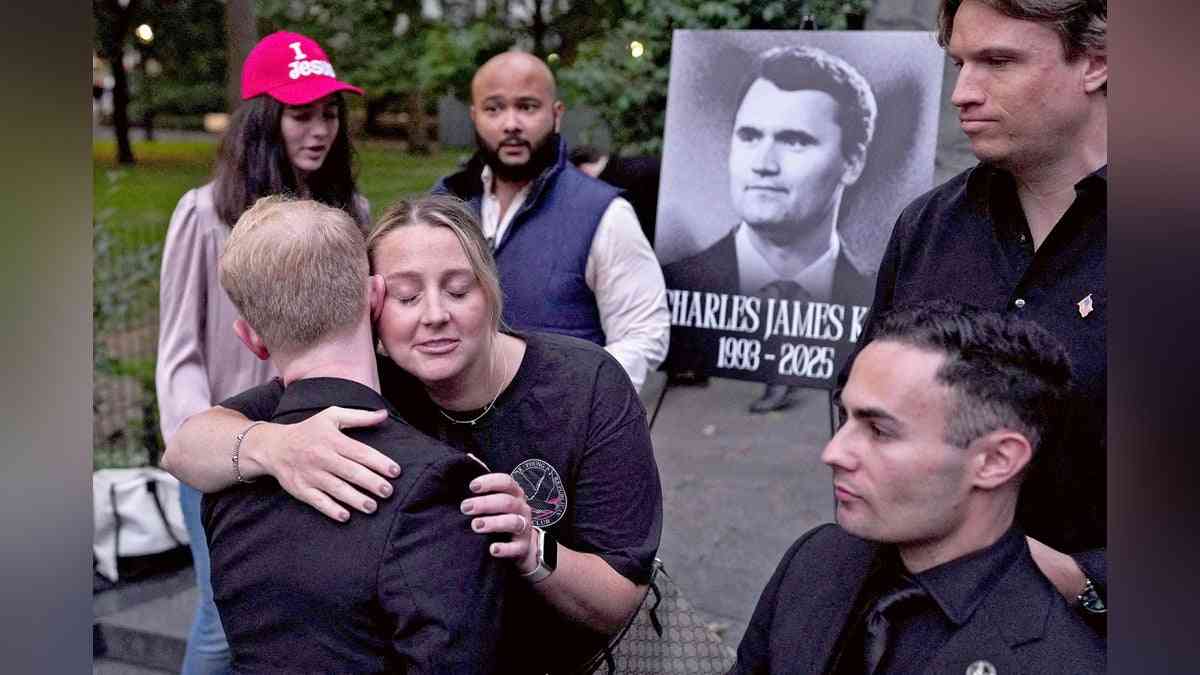 カーク氏殺害容疑者、全米試験で上位１％の高校時代…「物静か・人望ある好青年」が近年「政治的に」 : 読売新聞