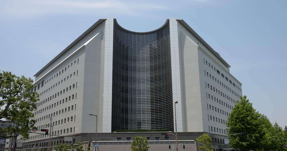 仕事でミスした罰　排泄物入り即席食品食べさせる、陰部をアルミ巻き感電　同僚3人を逮捕 - 産経ニュース