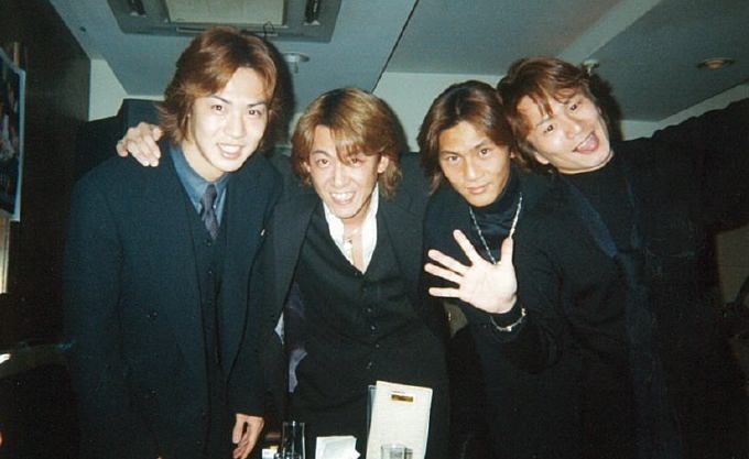《独占》コシノジュンコ（86才）、40才年下のイケメン歌手との“蜜月関係”　物心両面で支える情熱的な“推し活”に周囲が騒然 