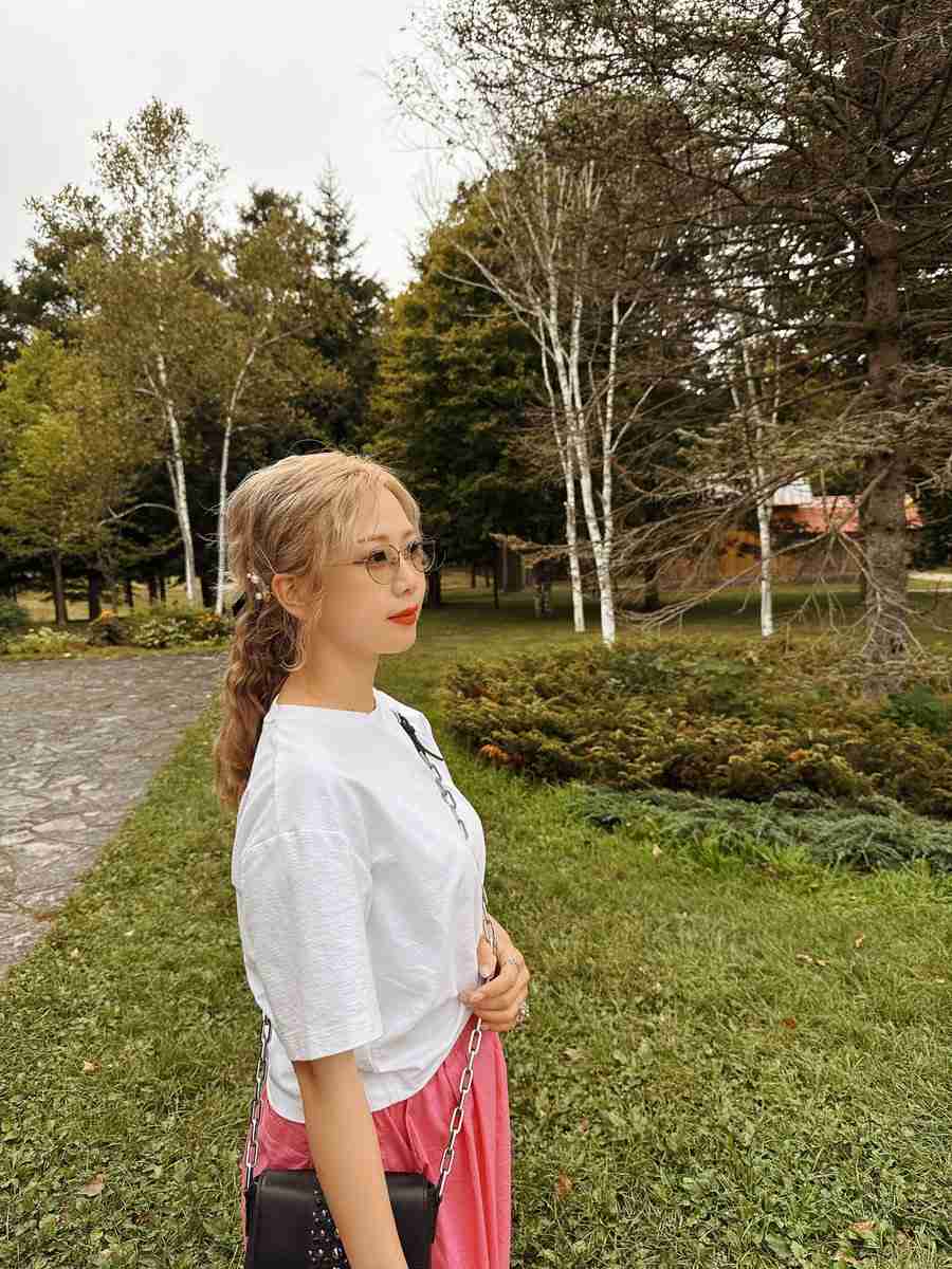 大家志津香「子ども服売り場でぽっこりお腹」の“意味深”写真に「おめでた」「勘違い」入り乱れるファンの見解