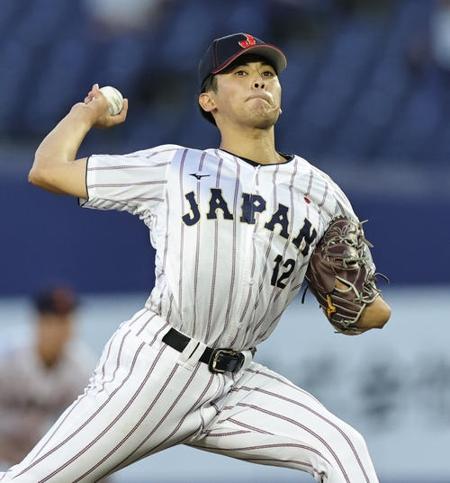 【Ｕ18壮行試合】大学侍の最速159キロ右腕、佐藤幻瑛が150キロ中盤連発で３者連続三振 - 高校野球 : 日刊スポーツ