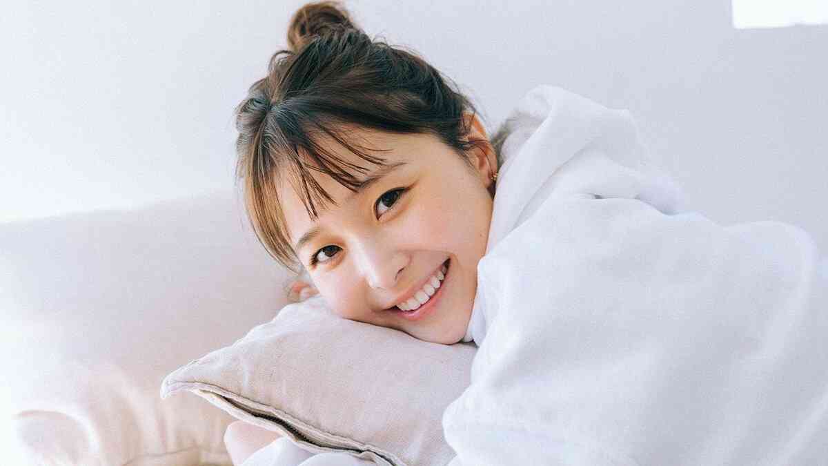 1隻作るのに半年かかるボトルシップはまるで人生と一緒。「自分を理解することが大事なんです」渡邊渚アナが超インドア趣味から学ぶこと | 集英社オンライン | ニュースを本気で噛み砕け