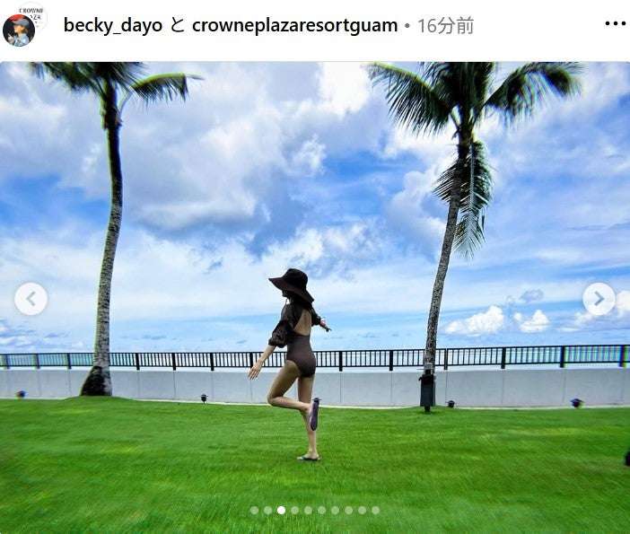 ベッキー、美背中際立つ水着姿披露 グアム満喫ショットに「スタイル良い」「綺麗」