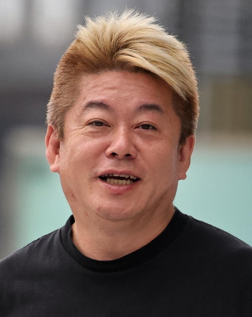 堀江貴文氏が不快感「おかしいのはお前だろ」一部ユーザーからの「私服のおっさん」指摘に反論 - 芸能 : 日刊スポーツ