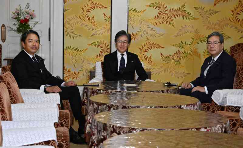 「視界不良」の首相指名　高市氏選出の確証なし　石破氏続投論も（毎日新聞） - Yahoo!ニュース
