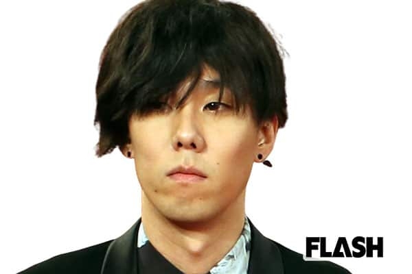 RADWIMPS 野田洋次郎 NHK番組でタンクトップから “タトゥー” ちらり…注目集める「紅白落選」論争の行方