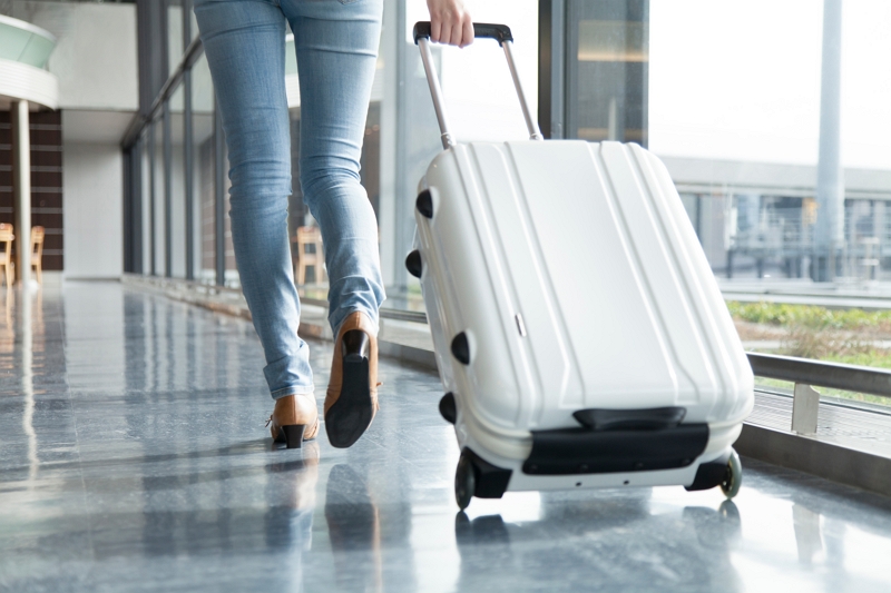 若者の「海外旅行離れ」は本当か？　年代別の出国率は20代がトップ、人数と消費額の統計を読み解いた【コラム】｜トラベルボイス（観光産業ニュース）