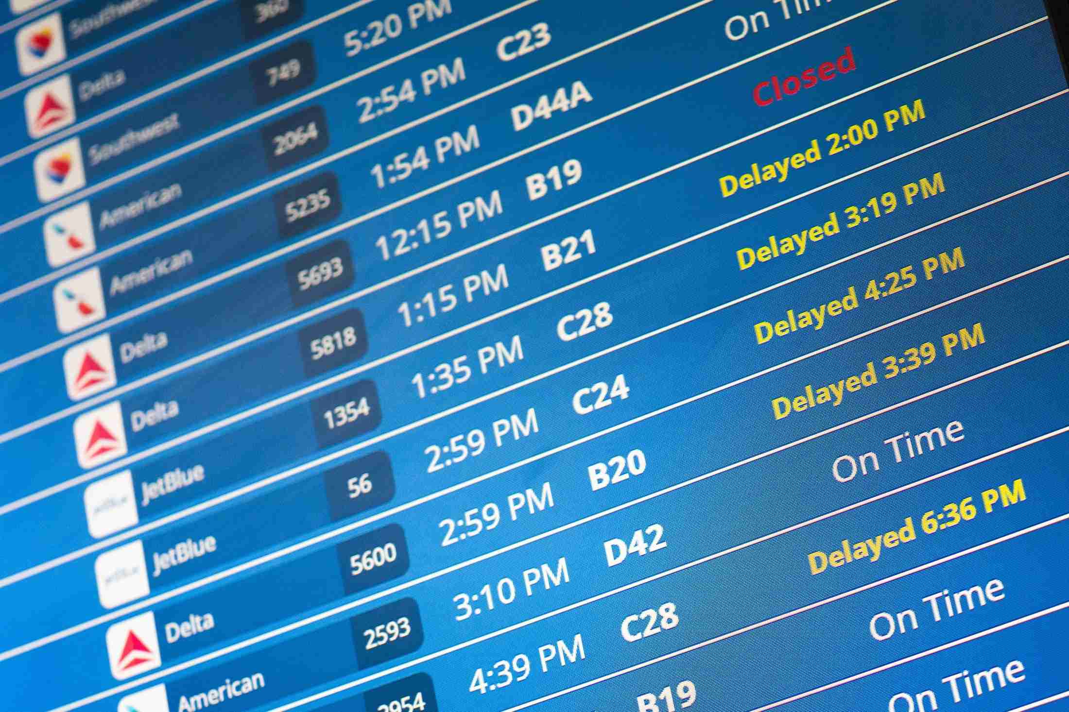 米、管制官の欠勤増で旅客便遅延　政府閉鎖の影響、予算また否決（共同通信） - Yahoo!ニュース
