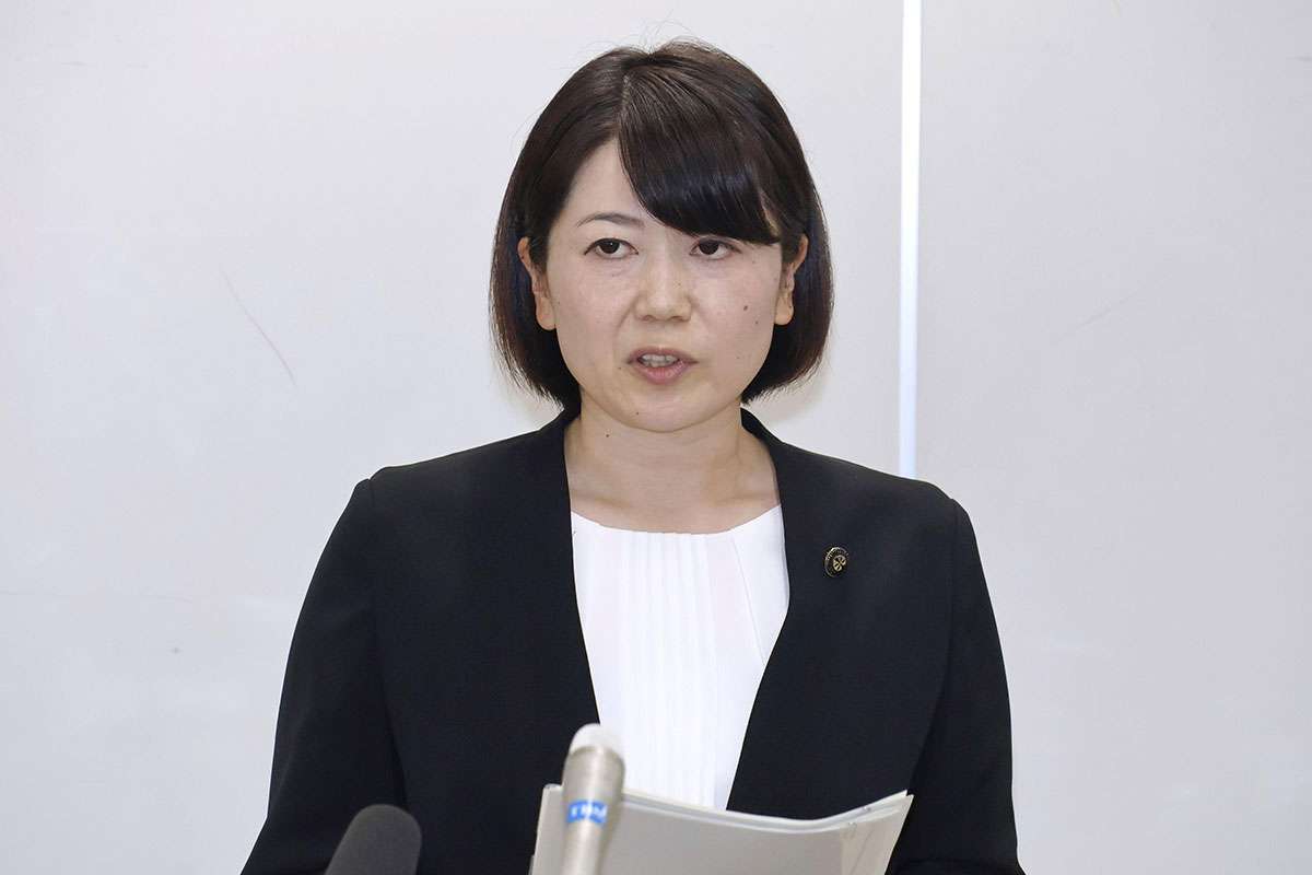 「助けて、と年上の男性市議に涙目で…」　“ホテル密会”前橋市長、活動再開に向けて地ならしか　「彼女のシナリオ通りに進んでいる」 | デイリー新潮