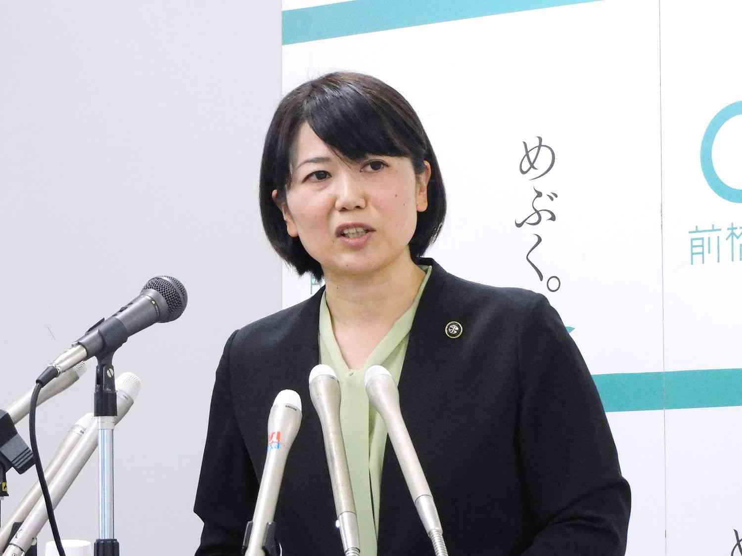 “ラブホ密会”前橋・小川晶市長（42）と恋人説の“ヒッピー風男性”から漏れ出た言葉「あの人のこと、何でも知ってます」「警察が来て…」（文春オンライン） - Yahoo!ニュース