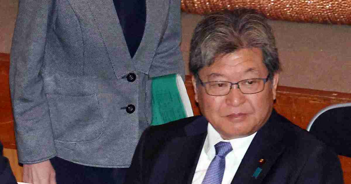 読む政治：自維の接近、萩生田氏が主導　太いパイプ、高市首相誕生へ存在感 | 毎日新聞