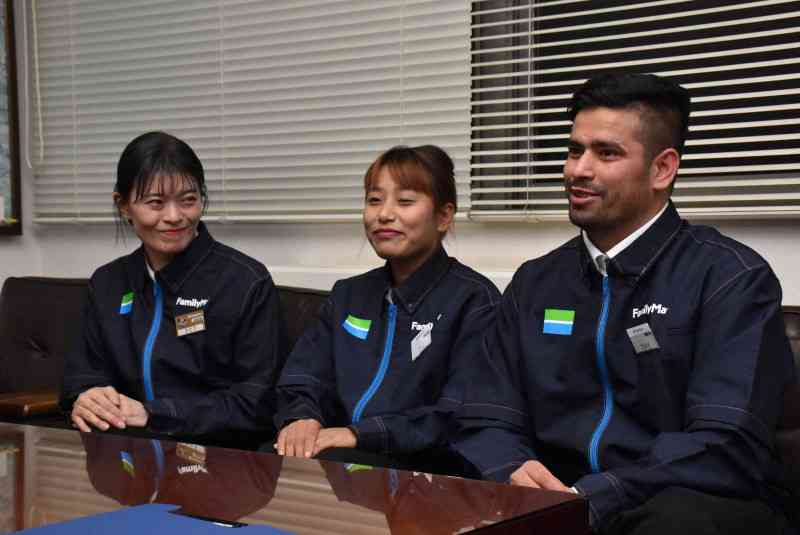 怒鳴られてもルール徹底　ネパール人留学生らコンビニで詐欺被害防ぐ（毎日新聞） - Yahoo!ニュース