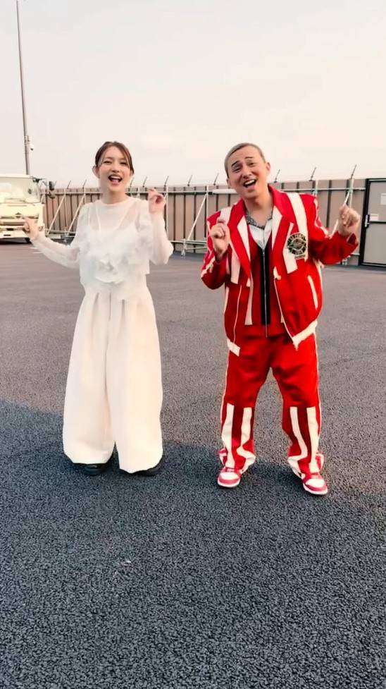 「平成のモテ女とモテ男」音楽シーンを席巻した2人の最新ショットに歓喜の声「若い時はマジ無双」「私の知ってるISSAじゃなくなってるっさ」現在の姿も話題に