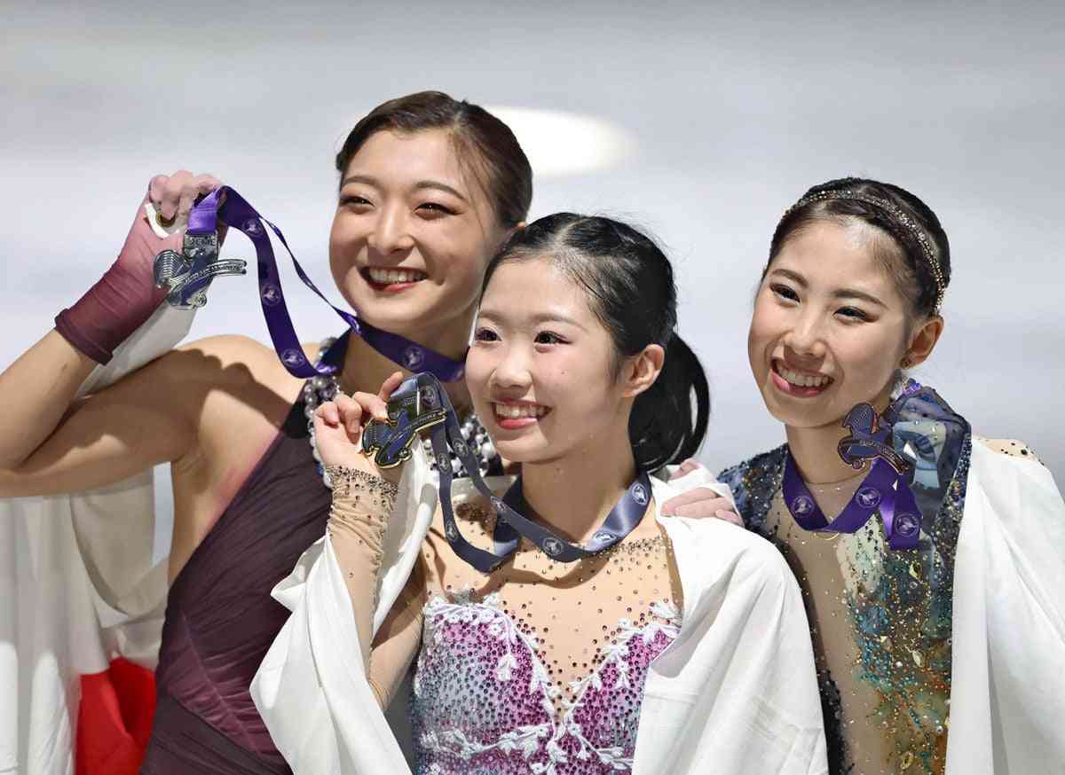 フィギュアGP女子フリーで日本勢が表彰台独占…17歳中井亜美が初優勝、2位坂本花織・3位住吉りをん