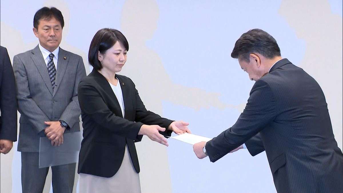 「辞職して選挙で民意を」前橋市長のホテル密会問題　市議会7会派が申し入れ（2025年10月22日掲載）｜日テレNEWS NNN