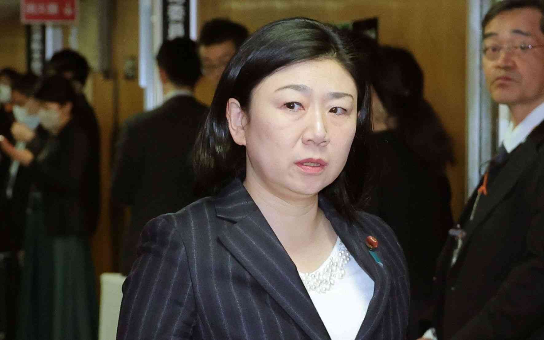 【ステマ疑惑に新展開】進次郎選対・牧島かれん 自民党研修会でも礼賛コメント例を提示していた！（文春オンライン） - Yahoo!ニュース