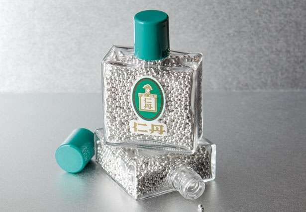 サイゼリアの「ムール貝」から“高級お宝“を発見!→「ラッキーすぎる!」「一攫千金ですね」と驚愕の声