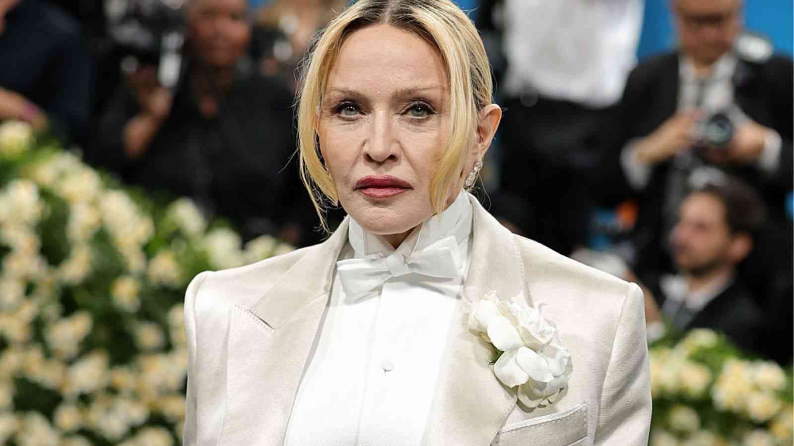 「4日間も意識を失い、死ぬかもしれなかった…」と告白｜マドンナ（67歳）が感染した敗血症とは？ | ヨガジャーナルオンライン