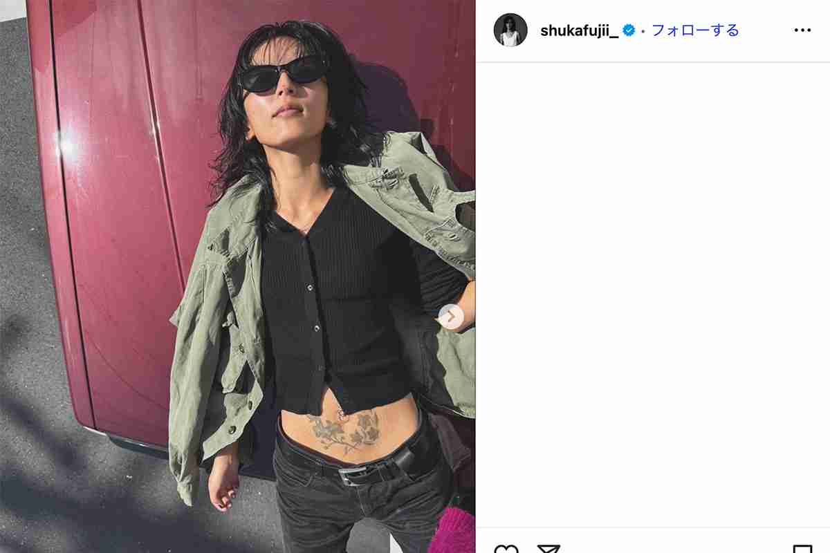 「桔梗と蘭…？」元E-girls藤井萩花　電撃離婚後の“激変へそピタトゥー姿”公開にファン衝撃…元夫の“妻の顔タトゥー”を思い出す声も