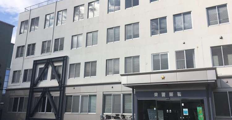 生徒に成り済まし横浜市内の高校に侵入、盗撮か　容疑の男を逮捕 | カナロコ by 神奈川新聞