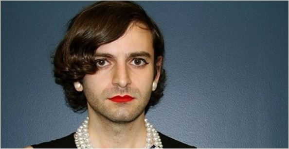 女性の看護師を要請したら無精ひげの看護師さんが来たー英 - What is transgender?