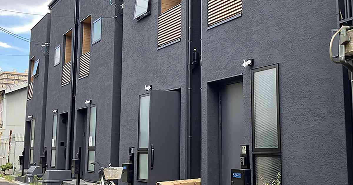 特区民泊9割集中の大阪市、新規申請受け付け停止へ　3年で苦情4倍超 - 日本経済新聞