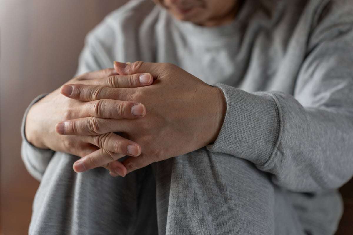 44歳ひきこもり長男が「自閉スペクトラム症」と診断…先行き見えず、途方に暮れる母に差し伸べられた“救いの手” | オトナンサー