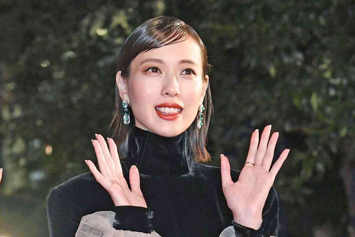 戸田恵梨香　女優復帰大成功のウラに松坂桃李の「献身」とパパ友「堺雅人」 | 東スポWEB