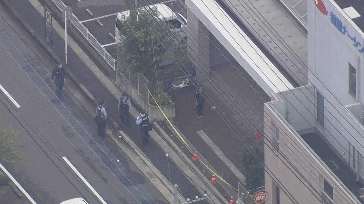 埼玉・鶴ヶ島市の老人ホームで入所者2人が血を流し倒れる 意識不明　現場から女が逃走した可能性