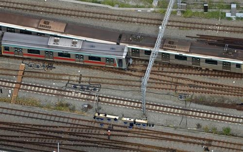 東急列車同士が衝突、脱線　渋谷―鷺沼間で運転見合わせ