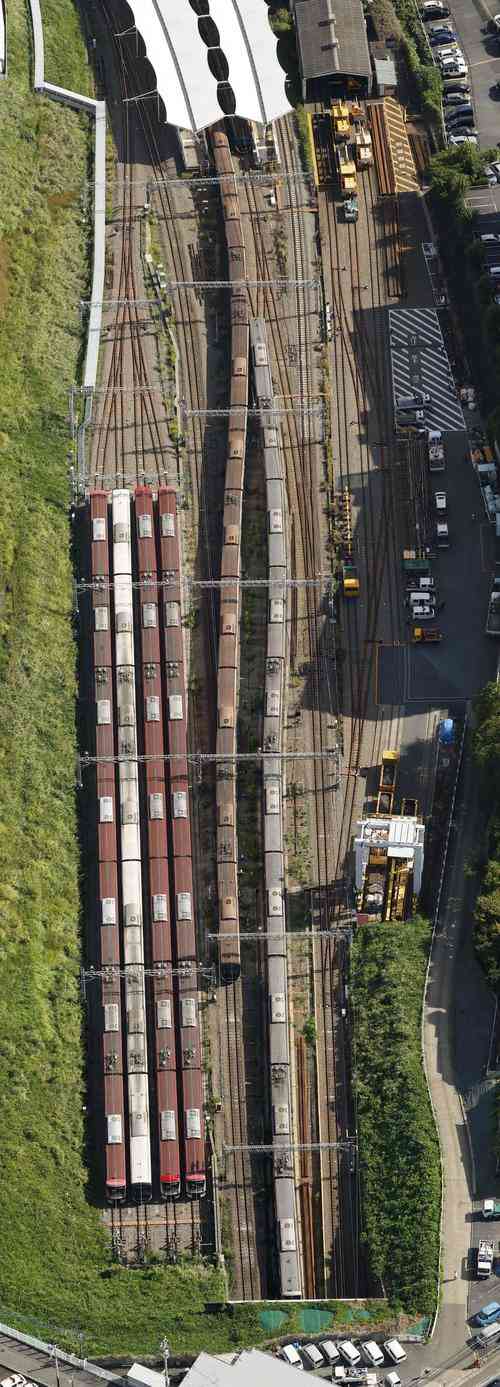 東急列車同士が衝突、脱線　渋谷―鷺沼間で運転見合わせ