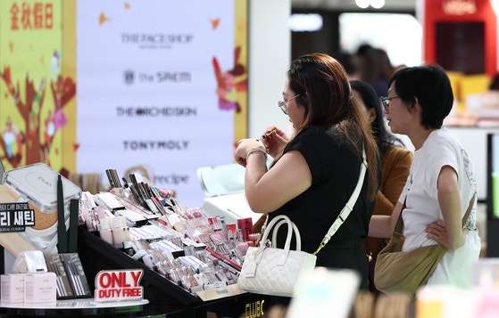 韓国にノービザ中国人観光客が集まるが…「無断離脱する中国人年間400人」（中央日報日本語版） - Yahoo!ニュース