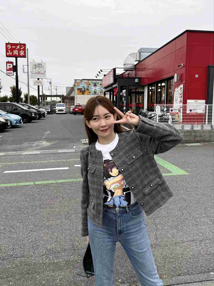 小嶋陽菜、私服Tシャツのアニメ柄にファン騒然!「オタでしたっけ?」「めっちゃ良いセンス」