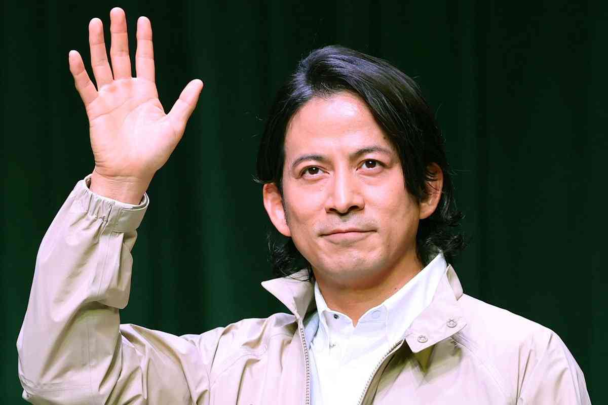 元Ｖ６・岡田准一の勢力拡大　松本潤、山田裕貴、綾野剛、中島健人らが〝門下生〟に | 東スポWEB