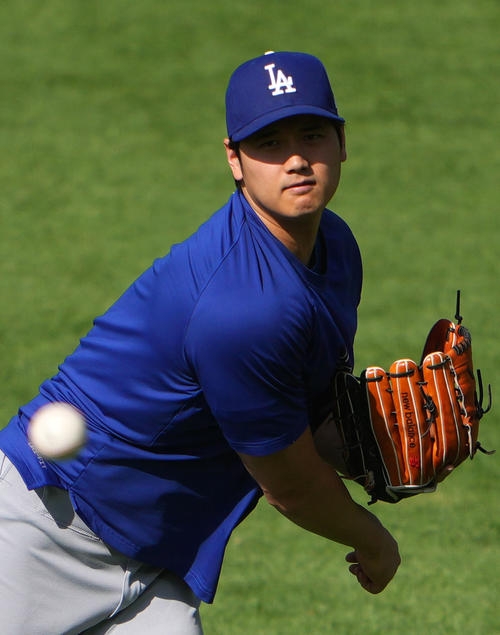大谷翔平がユニホーム姿で消防署訪問、英語で激励　消防隊員「とても感謝してると言ってくれた」 - ＭＬＢ : 日刊スポーツ