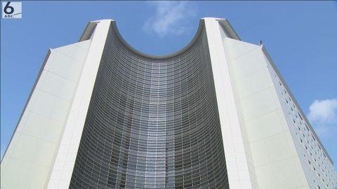 【速報】“不良グループ”のメンバーか？　男ら4人が車の売買めぐるトラブルにあった相手の男性をバットや拳で複数回なぐった疑いなどで逮捕　被害者は脳出血の疑いなど全治約6カ月のけが　大阪・港区の路上で　大阪府警（ABCニュース） - Yahoo!ニュース