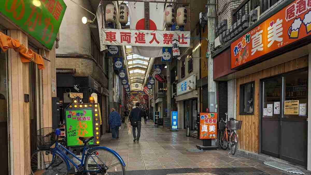 「西成で2泊100万円!?」驚愕の民泊料金の背景に《西成中華街構想》？　中国人が次々と“超高額民泊”や“カラオケ居酒屋”を開業したワケ | 街･住まい | 東洋経済オンライン