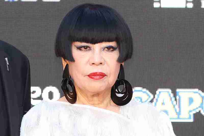 《独占》コシノジュンコ（86才）、40才年下のイケメン歌手との“蜜月関係”　物心両面で支える情熱的な“推し活”に周囲が騒然 