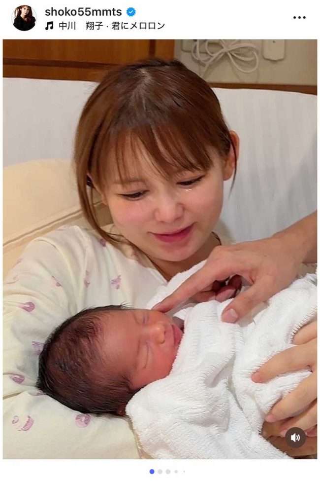 双子出産の中川翔子、夫の「初登場」報告　“手だけ”に反響「これだけで人柄が分かる気がする」