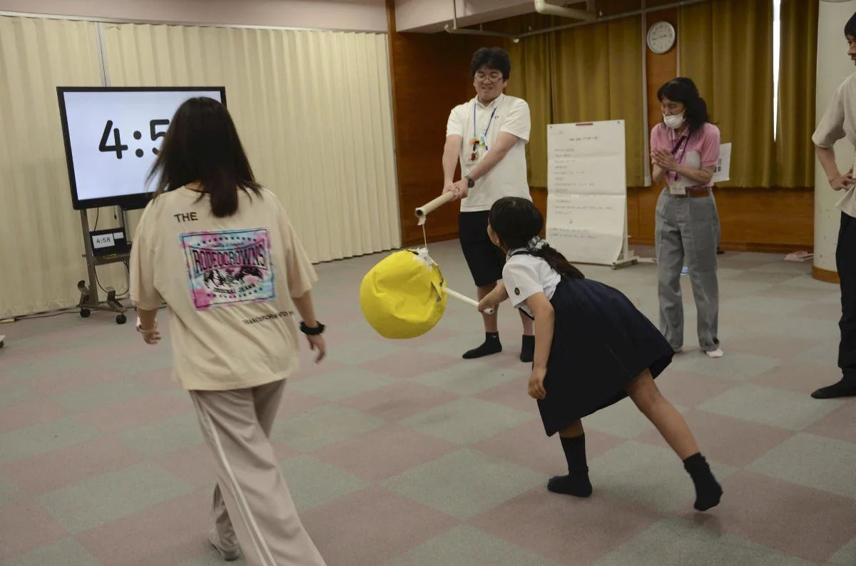 大阪の繁華街・ミナミの小学校、児童の6割が海外にルーツ…「保護者への手紙」30言語から選択可能
