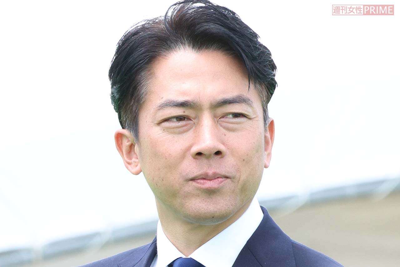 自民党の小泉進次郎、防衛大臣への就任会見での“靖国質問”で「適切に判断したい」を6回連呼して国民呆れる | 週刊女性PRIME