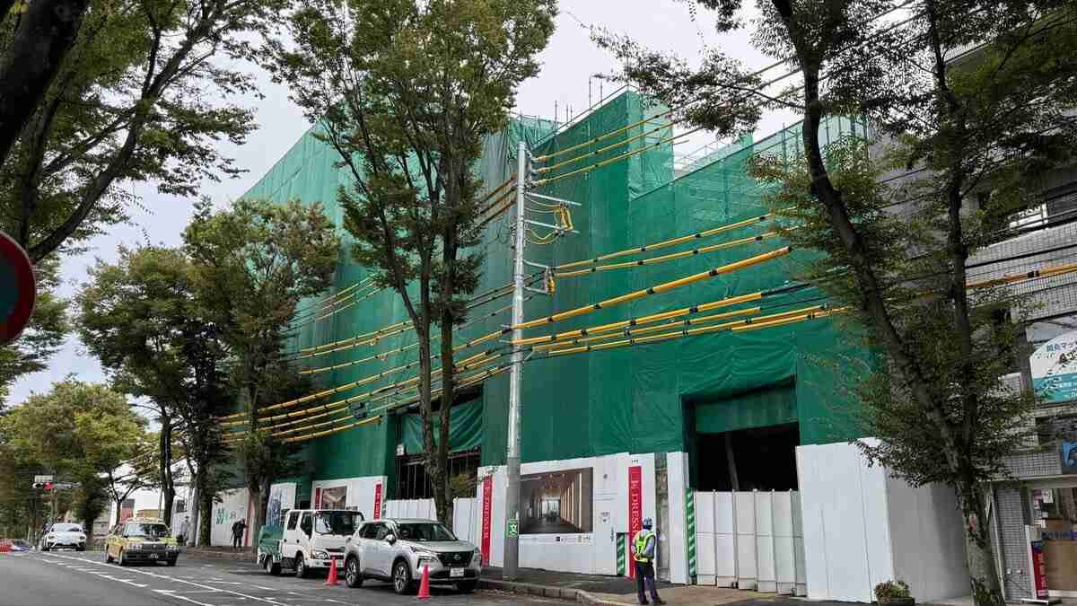 横浜市の工事現場で男性作業員が鉄製のパレットに挟まれ死亡　立体駐車場の工事中に「床」部分が落下か　警察が事故原因を調べる　神奈川 | TBS NEWS DIG